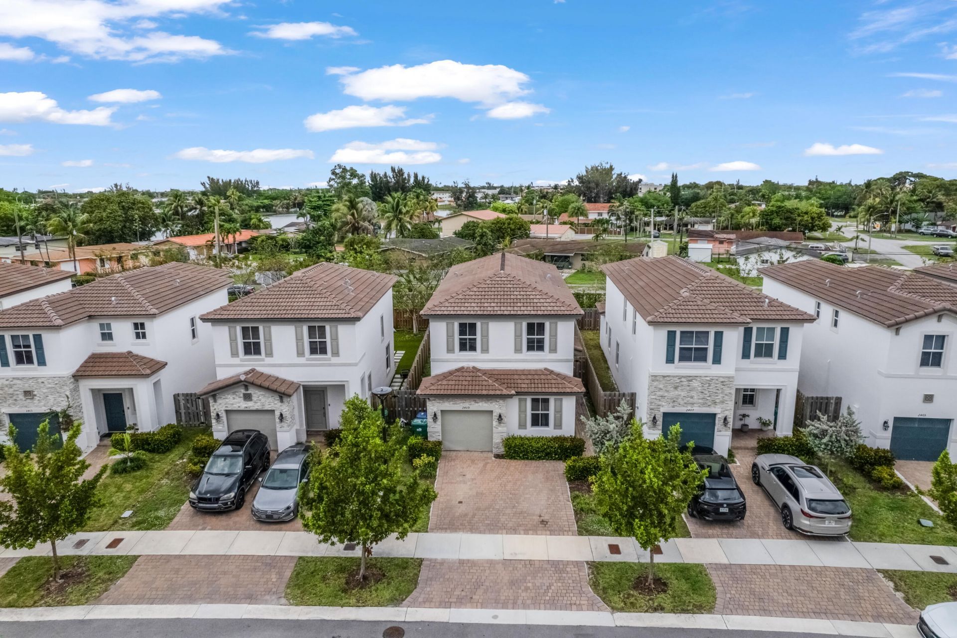 2409 NW 131st Circle, Miami, FL 33167 Photo