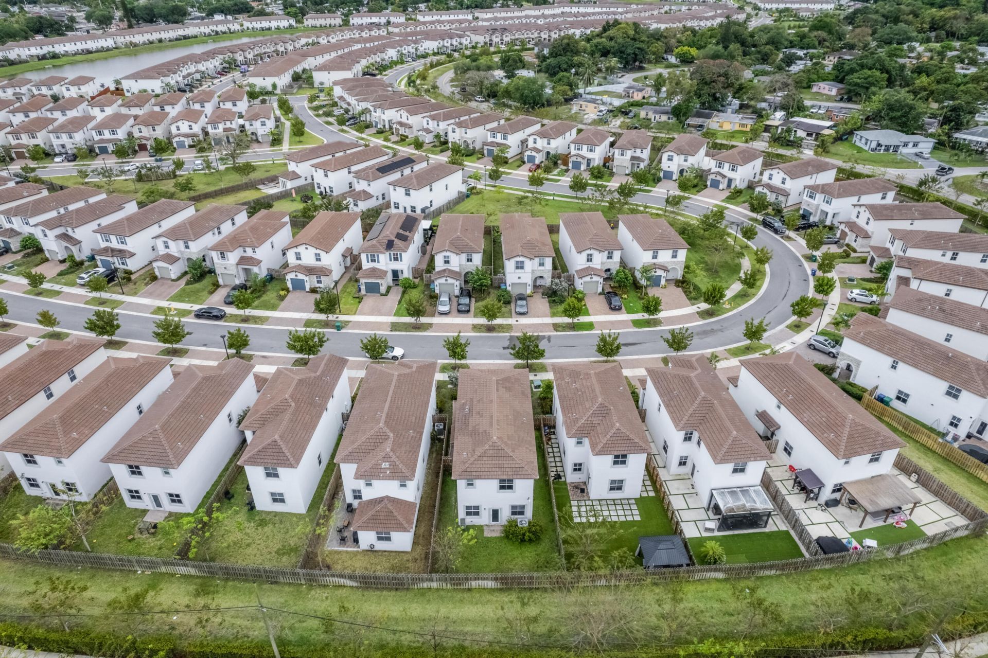 2409 NW 131st Circle, Miami, FL 33167 Photo