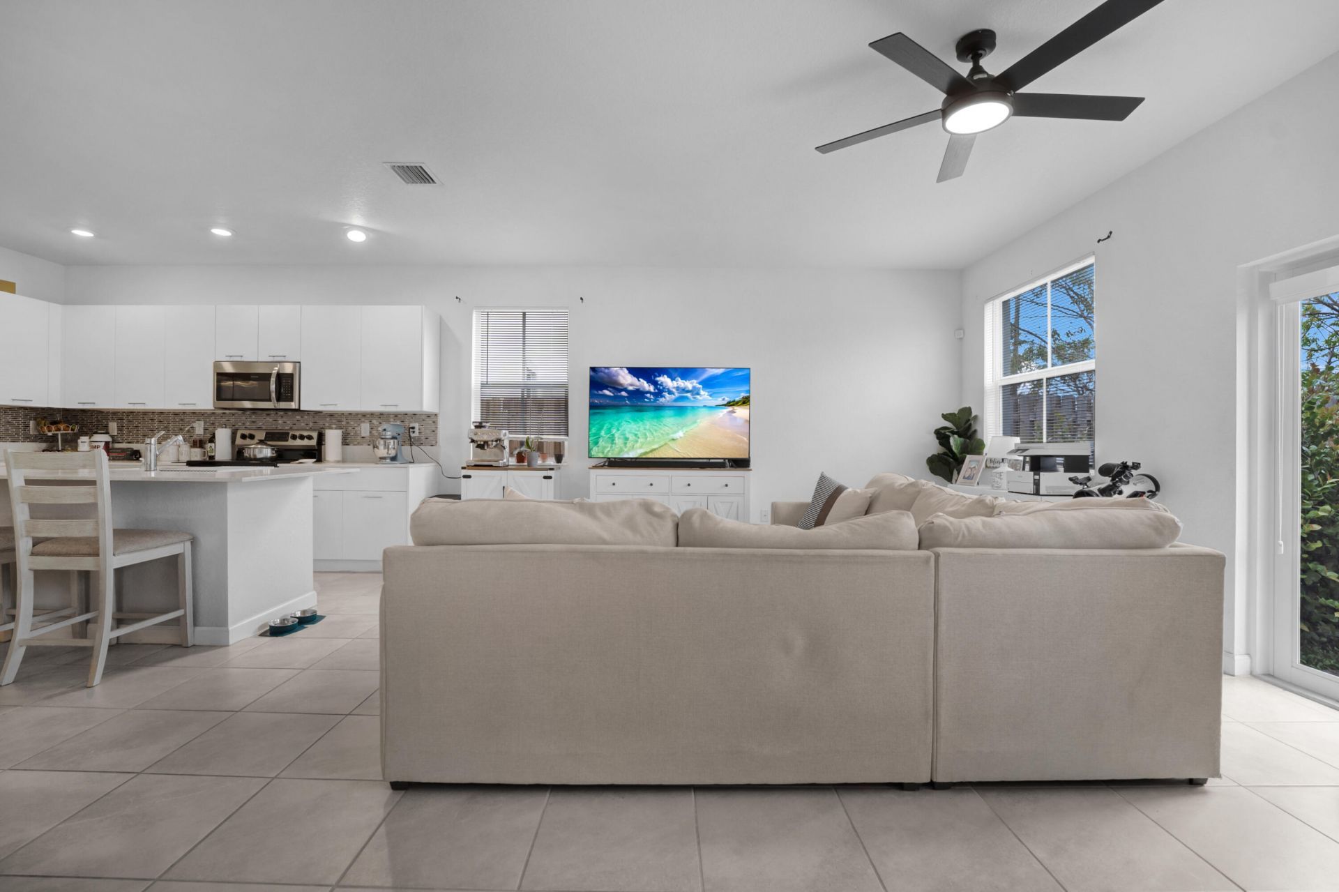 2409 NW 131st Circle, Miami, FL 33167 Photo