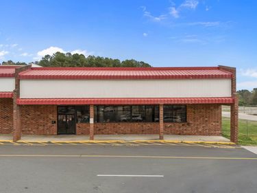 1143 E Andrews Avenue, Henderson, NC 27536