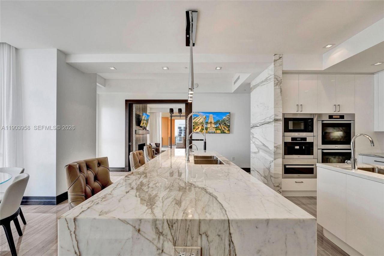 17749 Collins, Unit 1402, Sunny Isles Beach, FL 33160 Photo