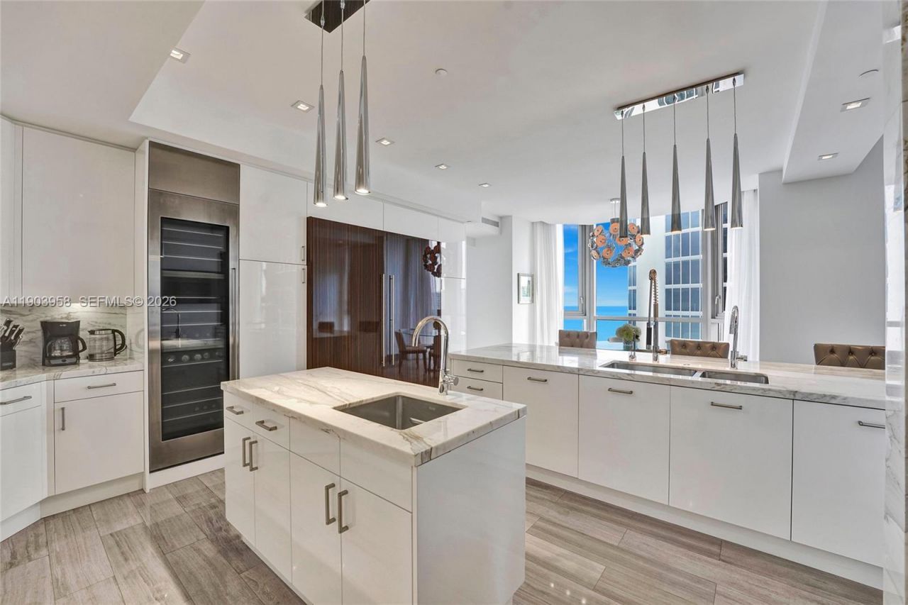 17749 Collins, Unit 1402, Sunny Isles Beach, FL 33160 Photo