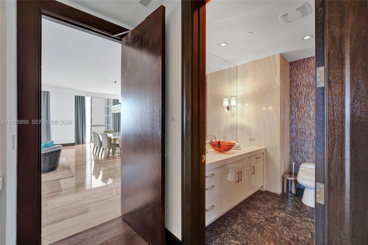 17749 Collins, Unit 1402, Sunny Isles Beach, FL 33160 Photo