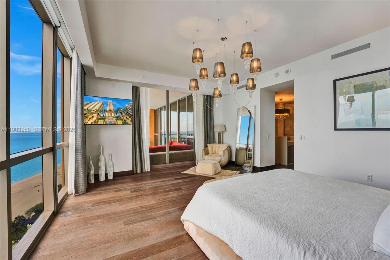 17749 Collins, Unit 1402, Sunny Isles Beach, FL 33160 Photo