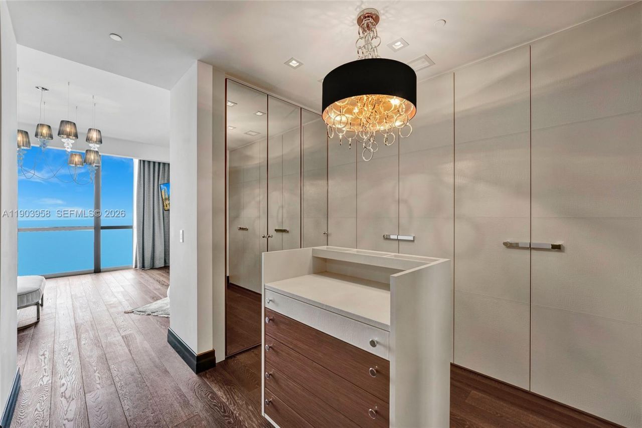 17749 Collins, Unit 1402, Sunny Isles Beach, FL 33160 Photo