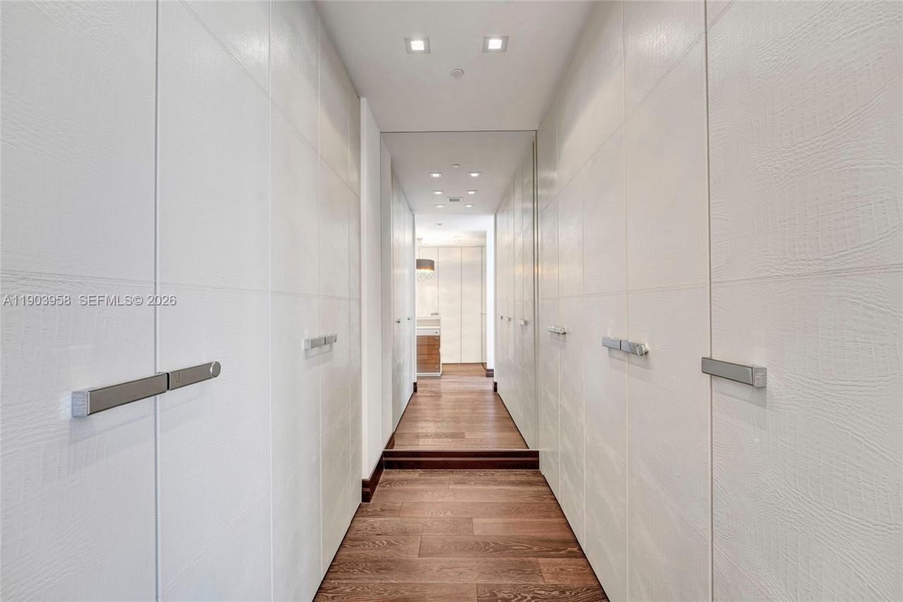 17749 Collins, Unit 1402, Sunny Isles Beach, FL 33160 Photo