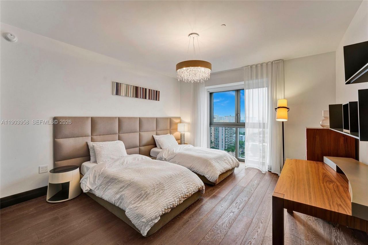 17749 Collins, Unit 1402, Sunny Isles Beach, FL 33160 Photo