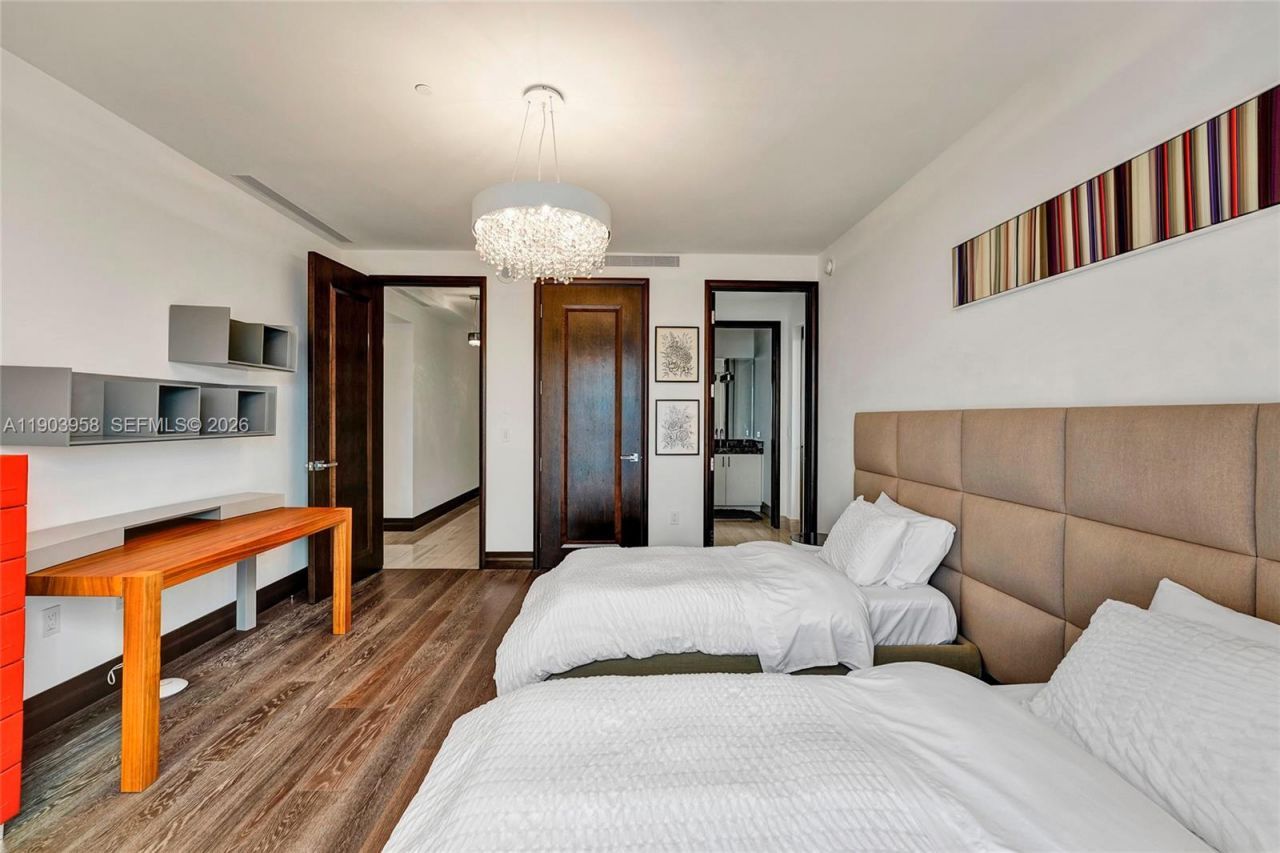 17749 Collins, Unit 1402, Sunny Isles Beach, FL 33160 Photo