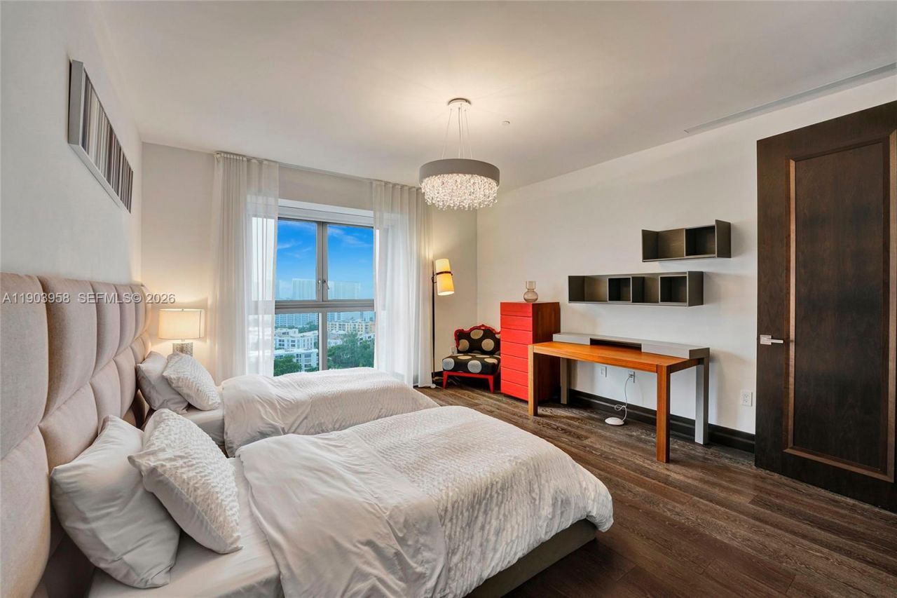 17749 Collins, Unit 1402, Sunny Isles Beach, FL 33160 Photo