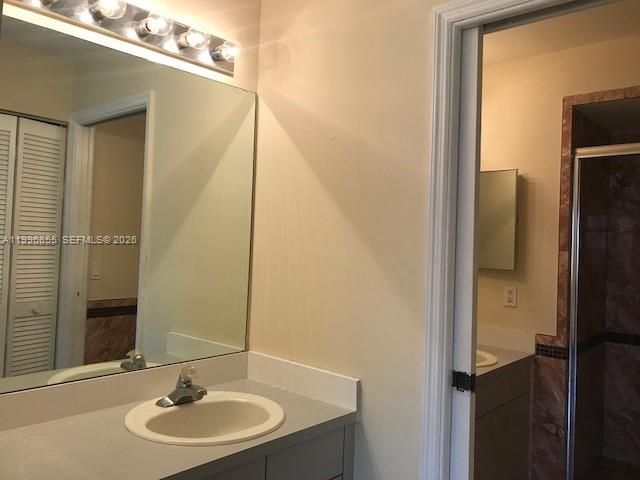 19712 NW 82nd Pl, Hialeah, FL 33015 Photo