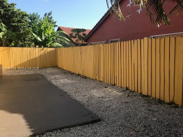 19712 NW 82nd Pl, Hialeah, FL 33015 Photo