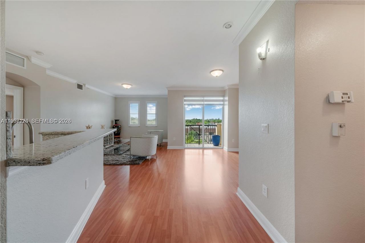 9021 SW 94th St, Unit 509, Miami, FL 33176 Photo