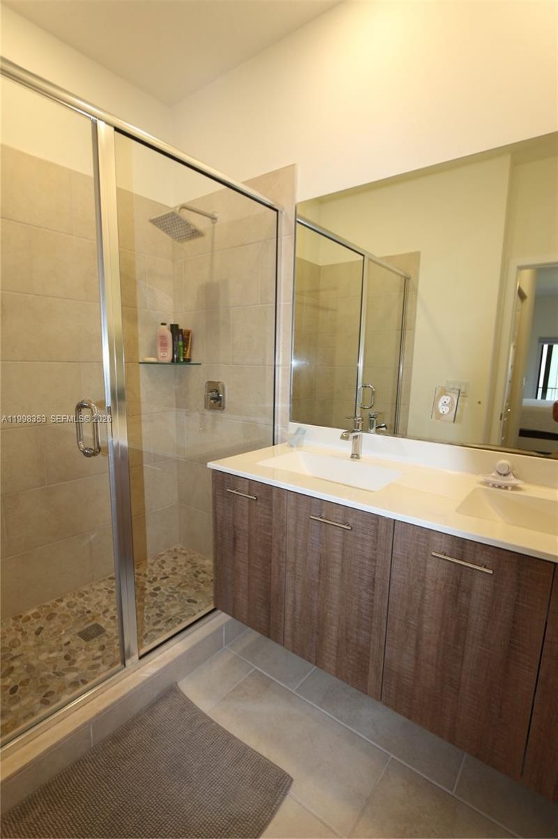 4738 NW 83rd Path, Doral, FL 33166 Photo