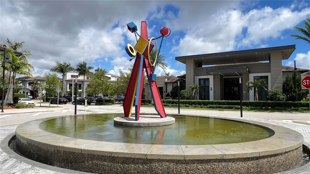 4738 NW 83rd Path, Doral, FL 33166 Photo