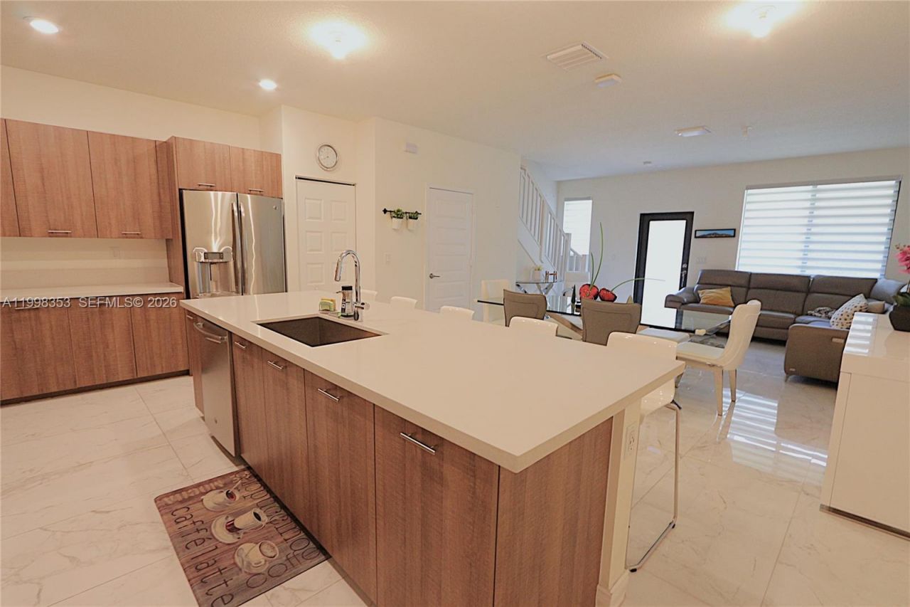 4738 NW 83rd Path, Doral, FL 33166 Photo