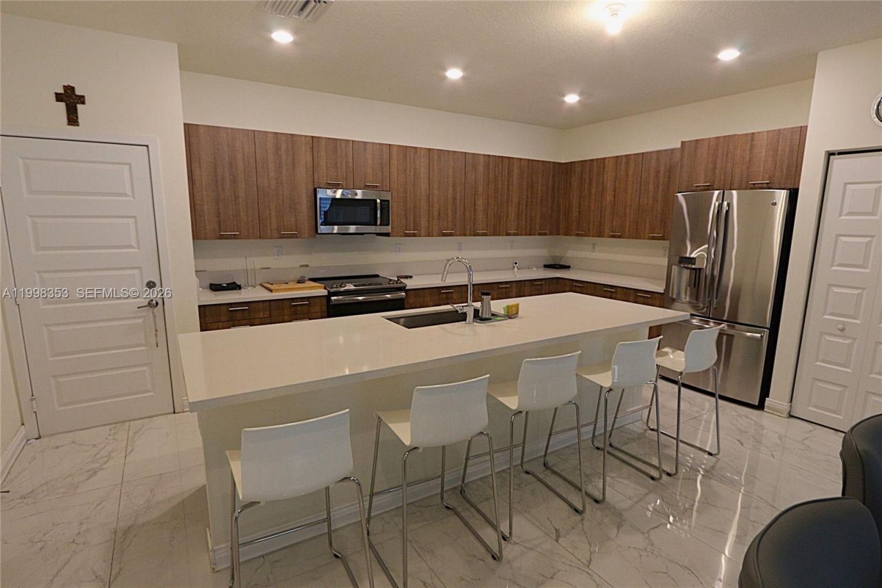 4738 NW 83rd Path, Doral, FL 33166 Photo