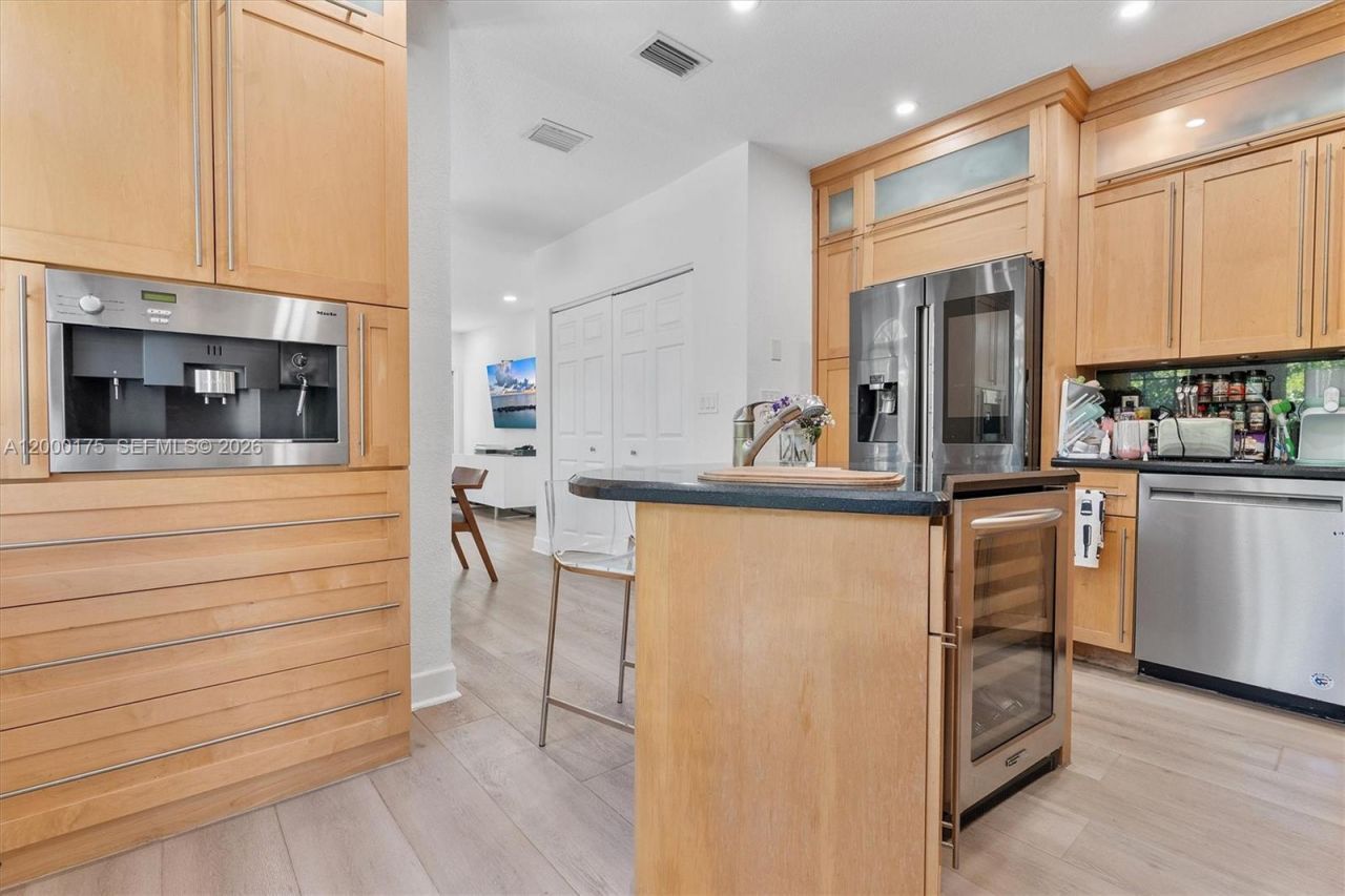 2231 SW 17th St, Miami, FL 33145 Photo