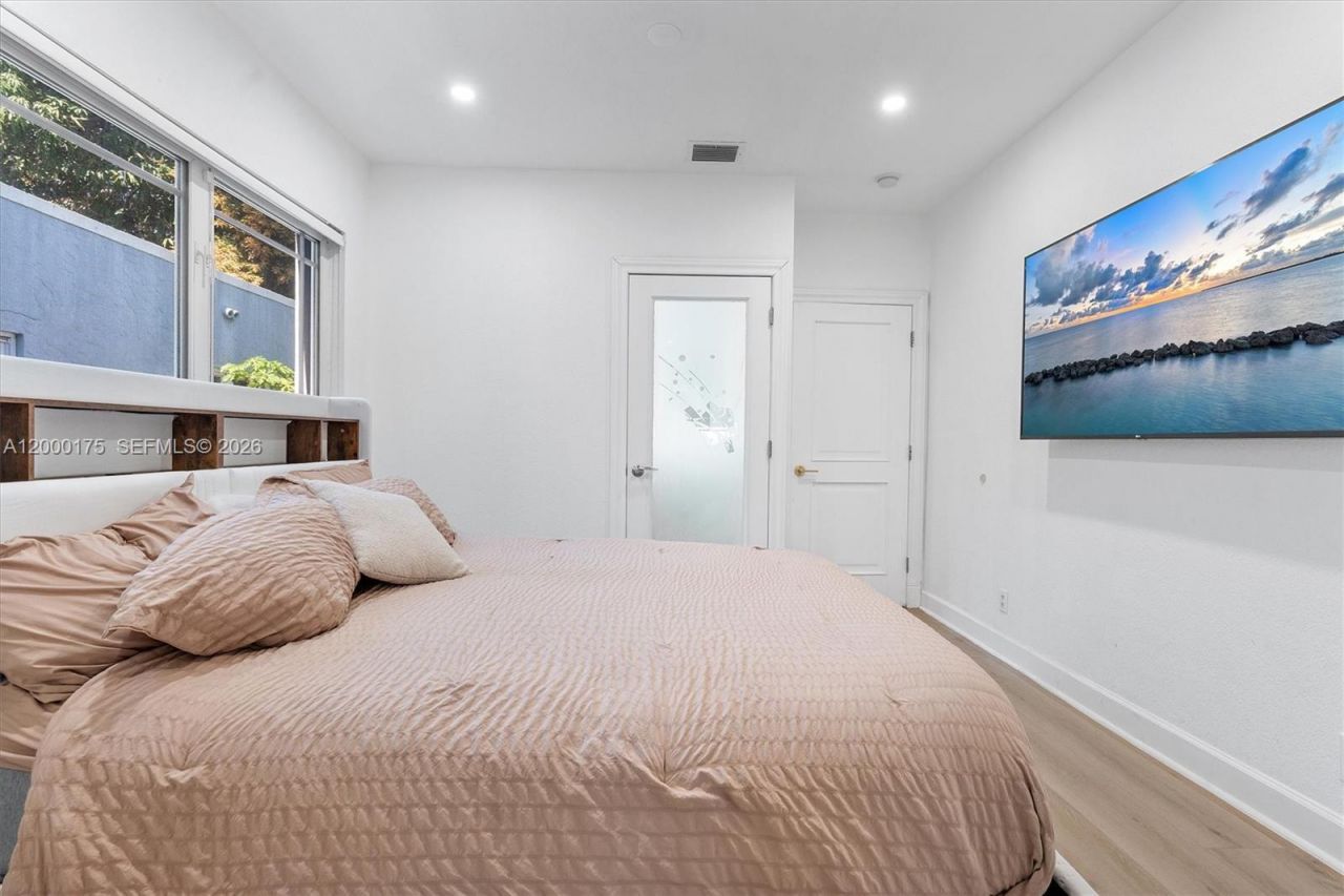 2231 SW 17th St, Miami, FL 33145 Photo