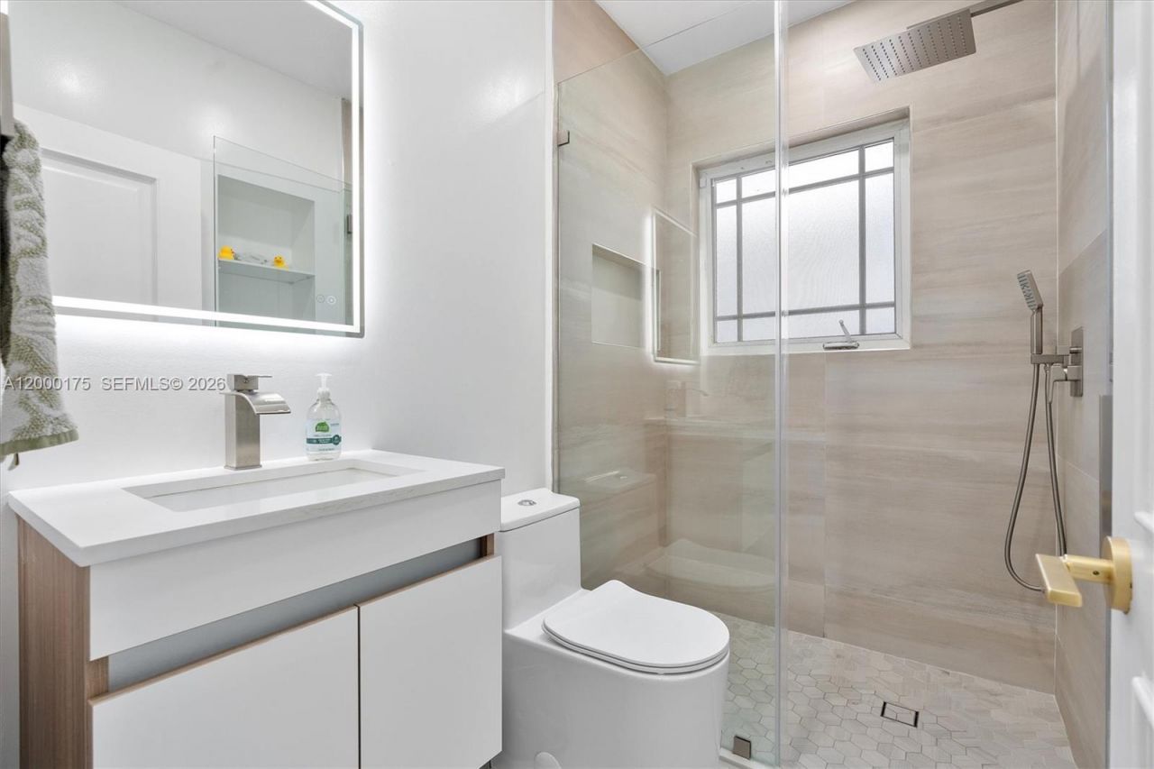 2231 SW 17th St, Miami, FL 33145 Photo