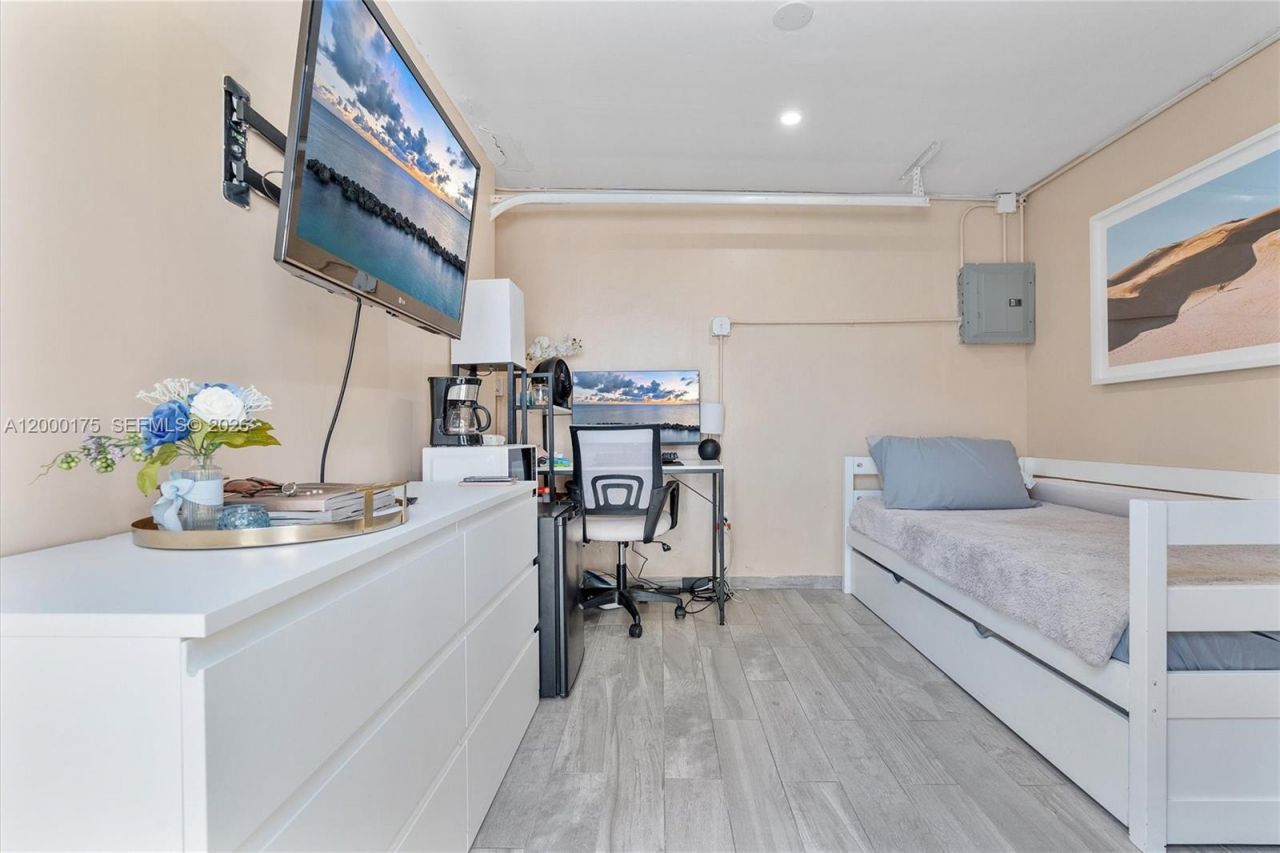 2231 SW 17th St, Miami, FL 33145 Photo