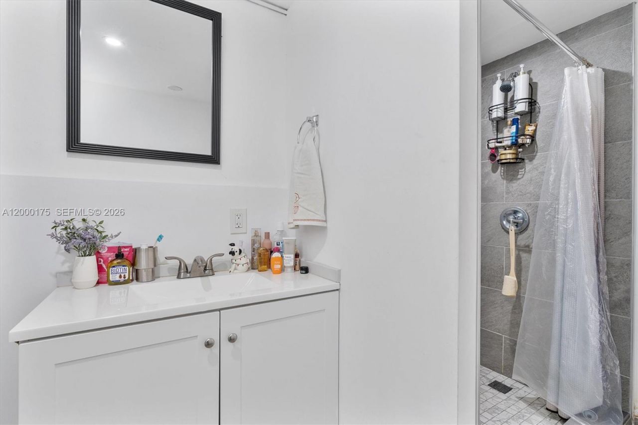 2231 SW 17th St, Miami, FL 33145 Photo