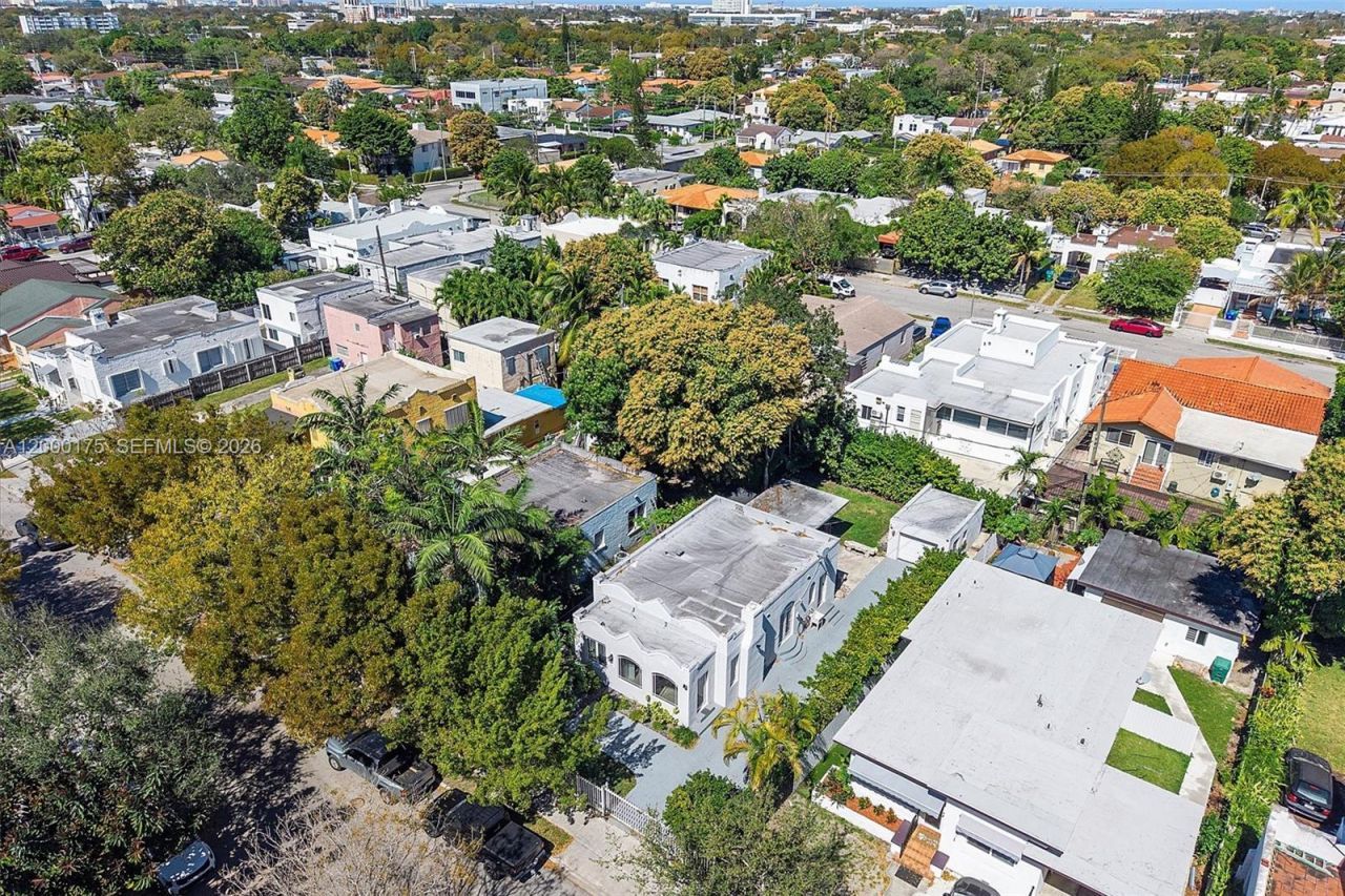 2231 SW 17th St, Miami, FL 33145 Photo