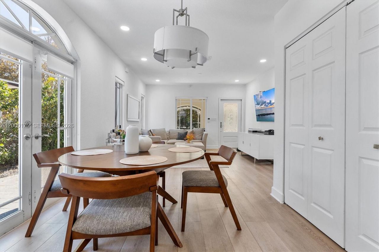 2231 SW 17th St, Miami, FL 33145 Photo