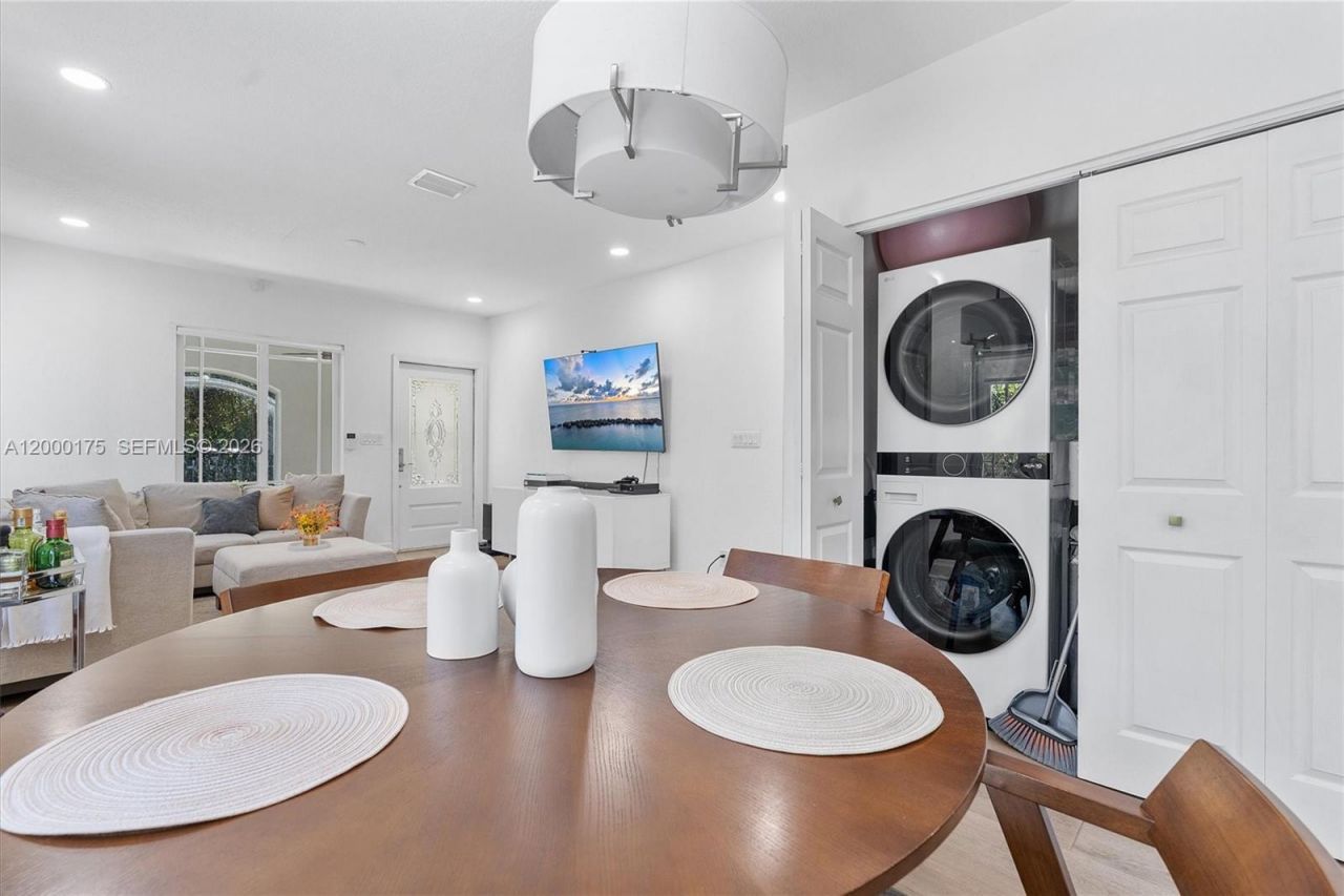 2231 SW 17th St, Miami, FL 33145 Photo