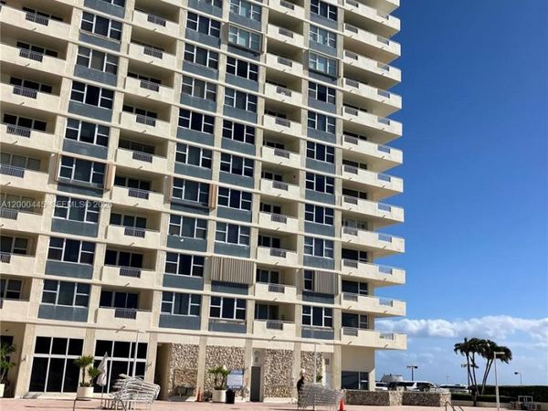 3180 S Ocean Dr, Unit 603, Hallandale Beach, FL 33009