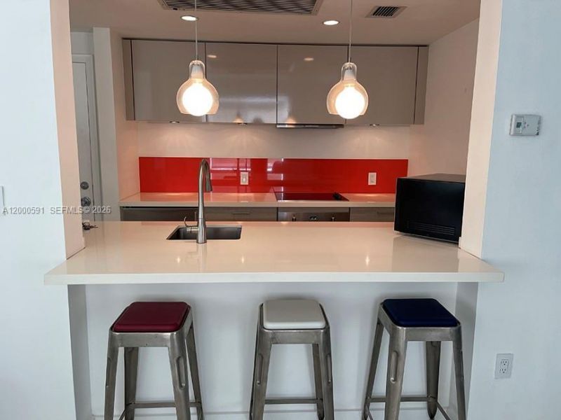 1460 Ocean Dr, Unit 401, Miami Beach, FL 33139 Photo