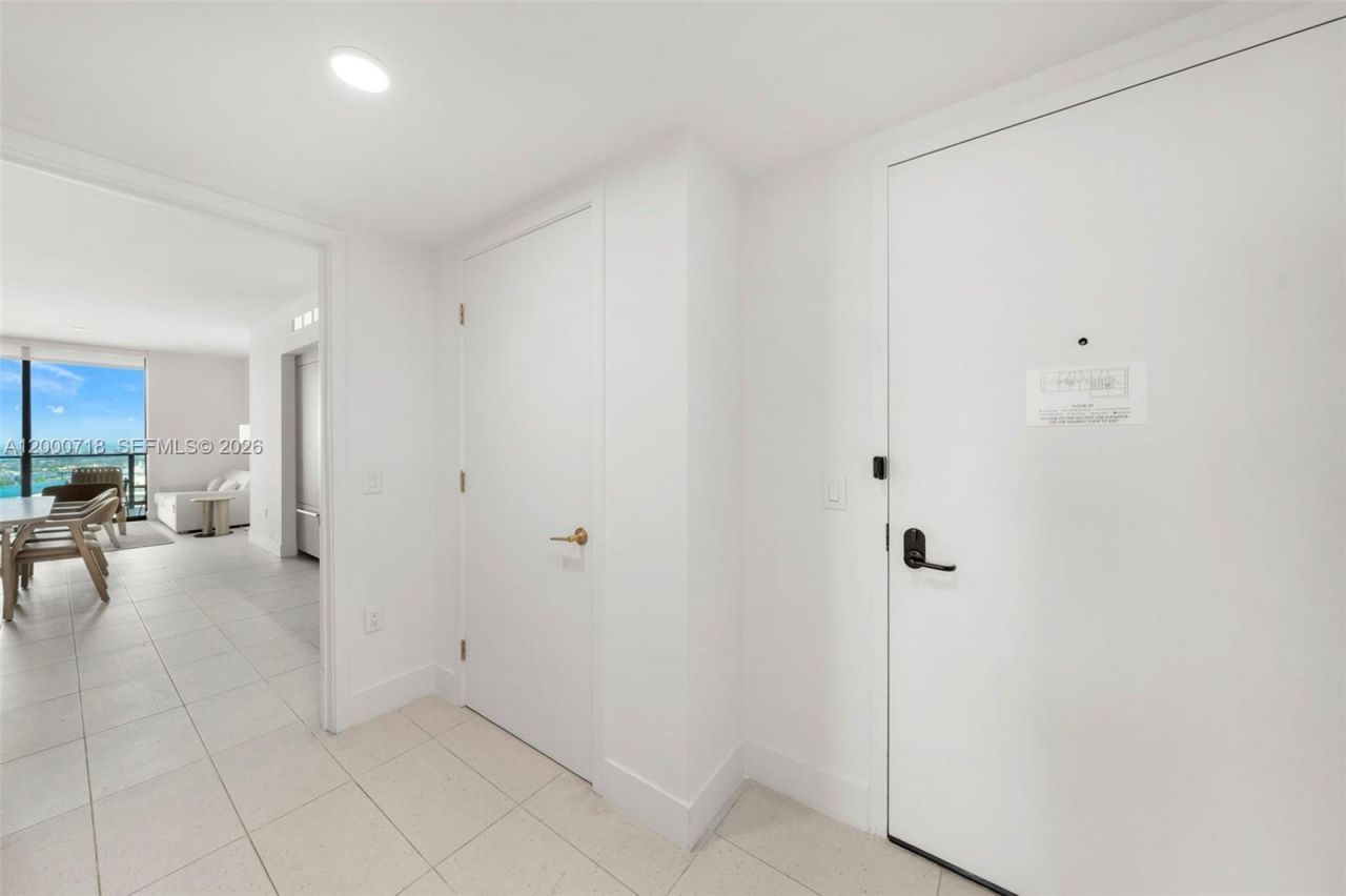 159 NE 6th St, Unit 2915, Miami, FL 33132 Photo