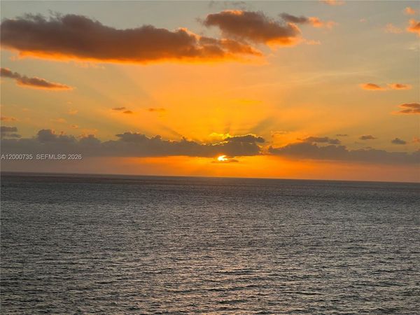 462 Golden Isles Dr, Unit 205, Hallandale Beach, FL 33009