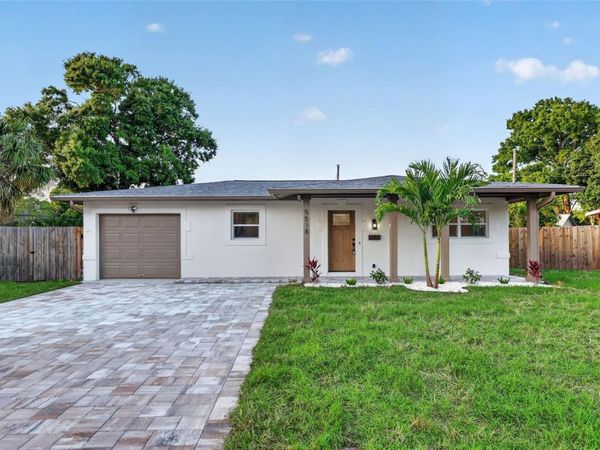 5518 PINE CIRCLE NE, ST PETERSBURG, FL 33703