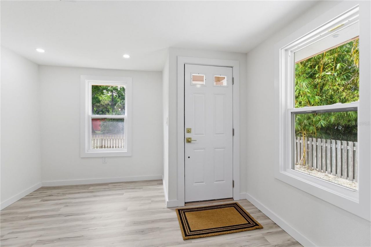 5211 25th Avenue S, Gulfport, FL 33707 Photo