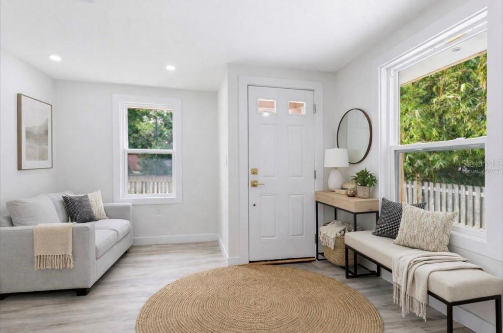 5211 25th Avenue S, Gulfport, FL 33707 Photo