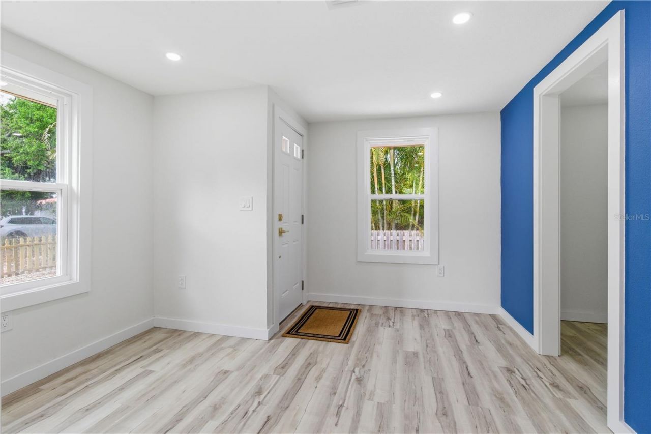 5211 25th Avenue S, Gulfport, FL 33707 Photo