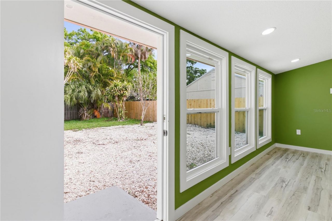 5211 25th Avenue S, Gulfport, FL 33707 Photo