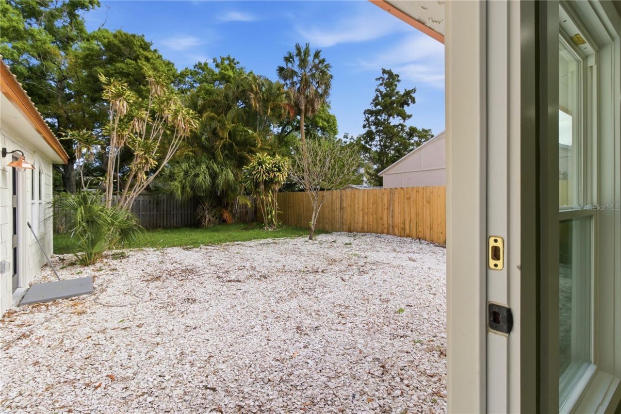 5211 25th Avenue S, Gulfport, FL 33707 Photo