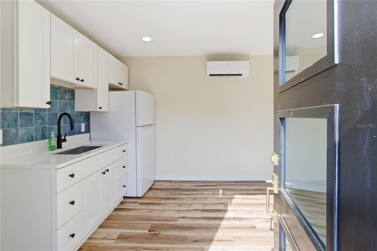 5211 25th Avenue S, Gulfport, FL 33707 Photo