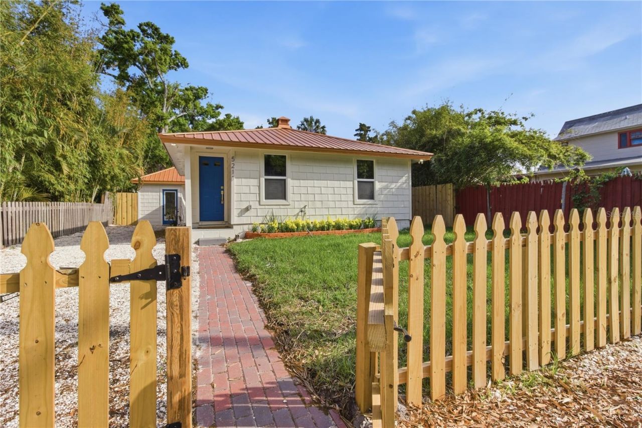 5211 25th Avenue S, Gulfport, FL 33707 Photo