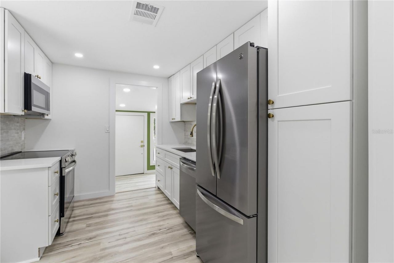 5211 25th Avenue S, Gulfport, FL 33707 Photo