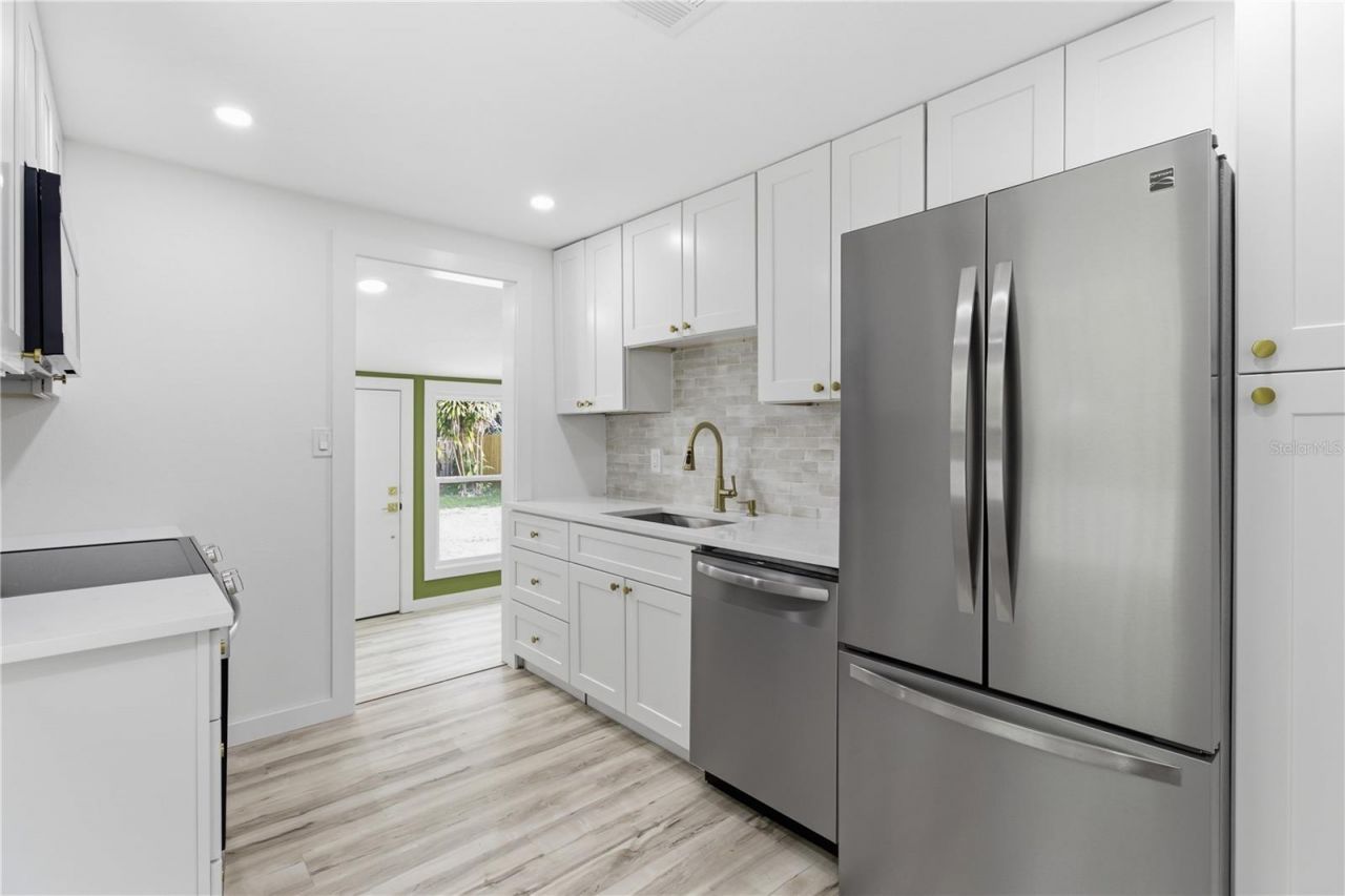 5211 25th Avenue S, Gulfport, FL 33707 Photo