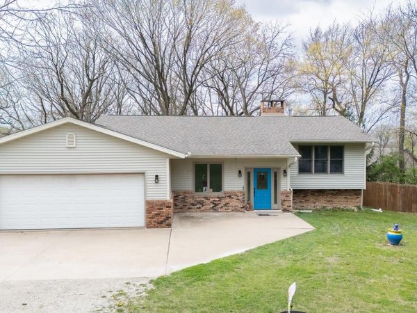 235 E SURREY Lane, East Peoria, IL 61611