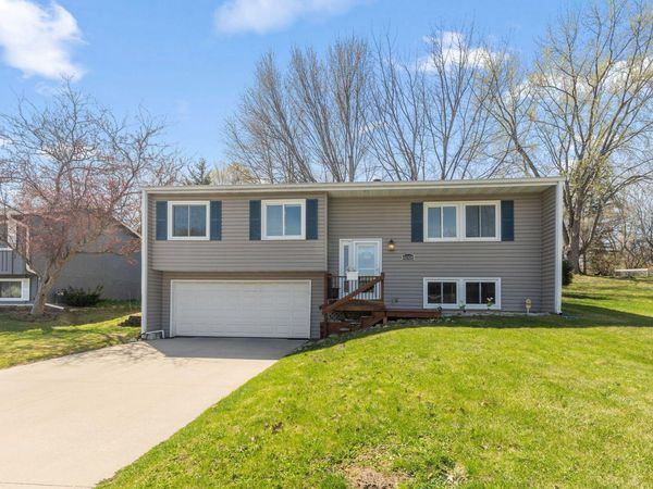 112108 Haering Circle, Chaska, MN 55318