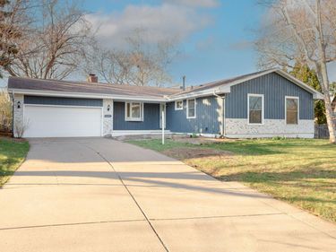 4608 W 99th Street, Bloomington, MN 55437