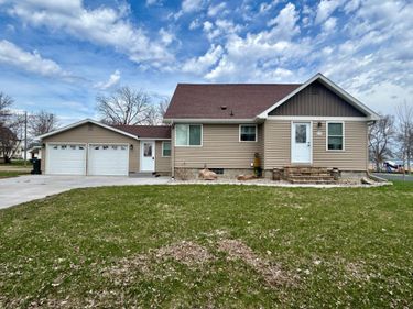 310 Southview Avenue S, Gaylord, MN 55334