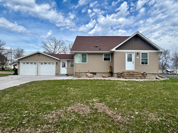 310 Southview Avenue S, Gaylord, MN 55334