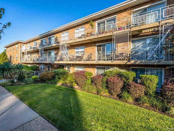 90 South Park Avenue , Unit B3, Rockville Centre, NY 11570