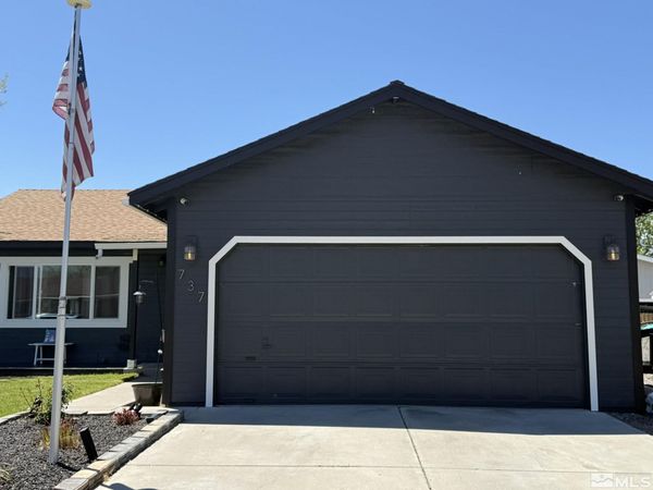 737 Hornet Drive, Gardnerville, NV 89460
