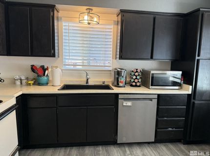 737 Hornet Drive, Gardnerville, NV 89460 Photo